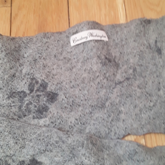 Scarf - Picture 2 of 2